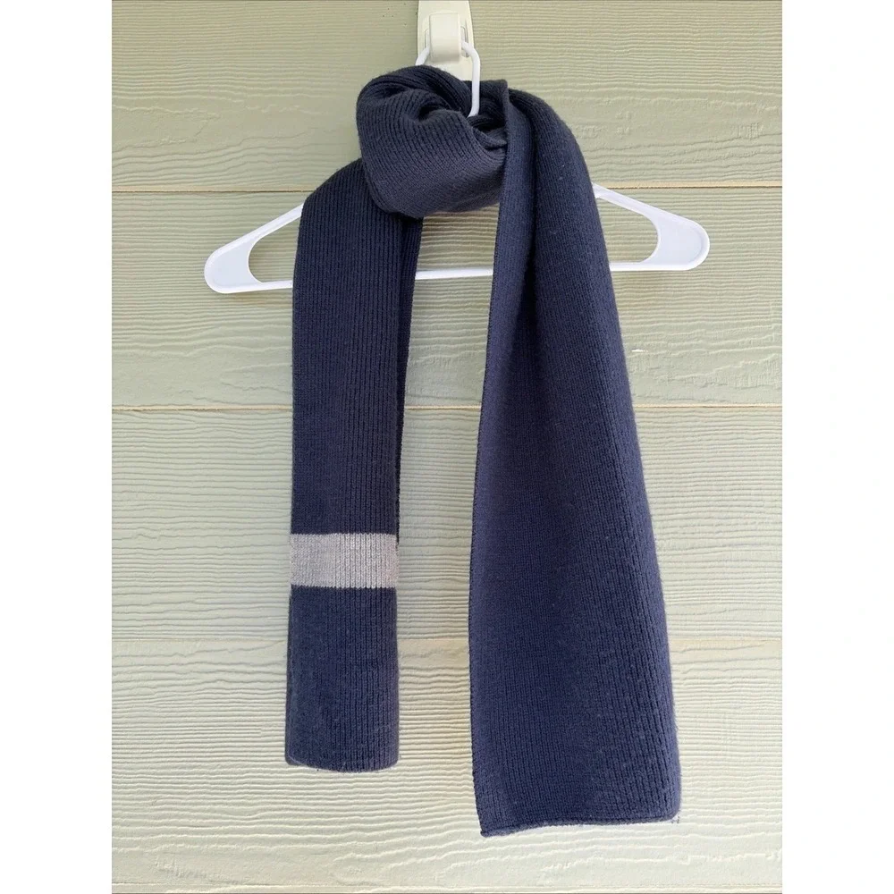 Vintage VTG 2002 Gap Navy Blue Gray Stripe Knit 100% Merino Wool Scarf Accessory